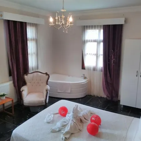 Kuecuek Ev Motel * Ağva