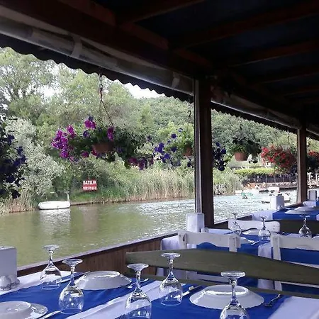 Kuecuek Ev Motel Ağva
