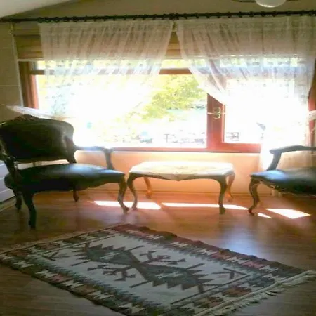 Kuecuek Ev Motel