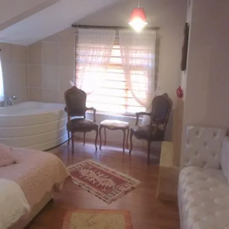 מוטל Kuecuek Ev Motel Ağva