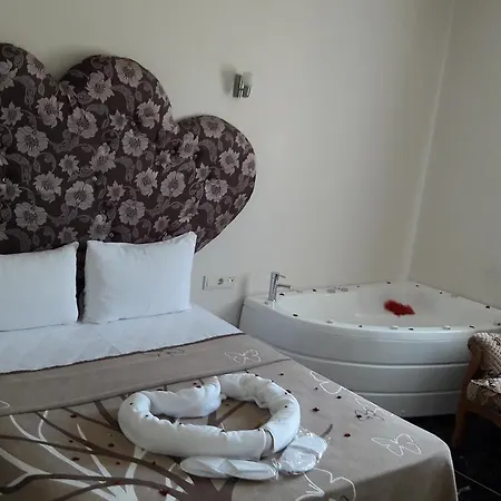 Motel Kuecuek Ev Motel *